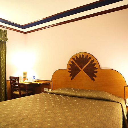 Hotel The Surya, Cochin Angamaly Zewnętrze zdjęcie
