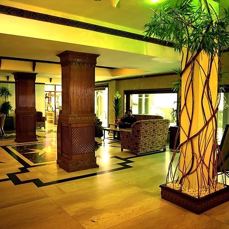 Hotel The Surya, Cochin Angamaly Zewnętrze zdjęcie