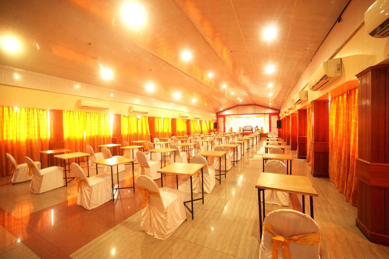 Hotel The Surya, Cochin Angamaly Zewnętrze zdjęcie