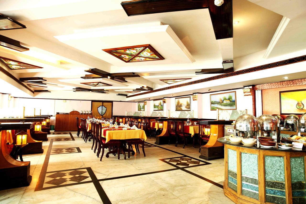 Hotel The Surya, Cochin Angamaly Zewnętrze zdjęcie