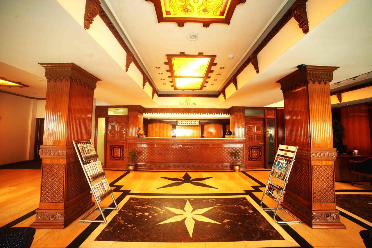 Hotel The Surya, Cochin Angamaly Zewnętrze zdjęcie