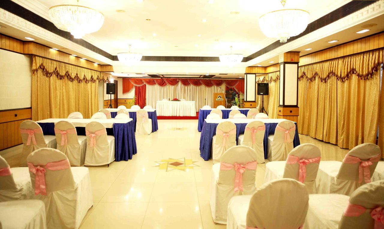 Hotel The Surya, Cochin Angamaly Zewnętrze zdjęcie