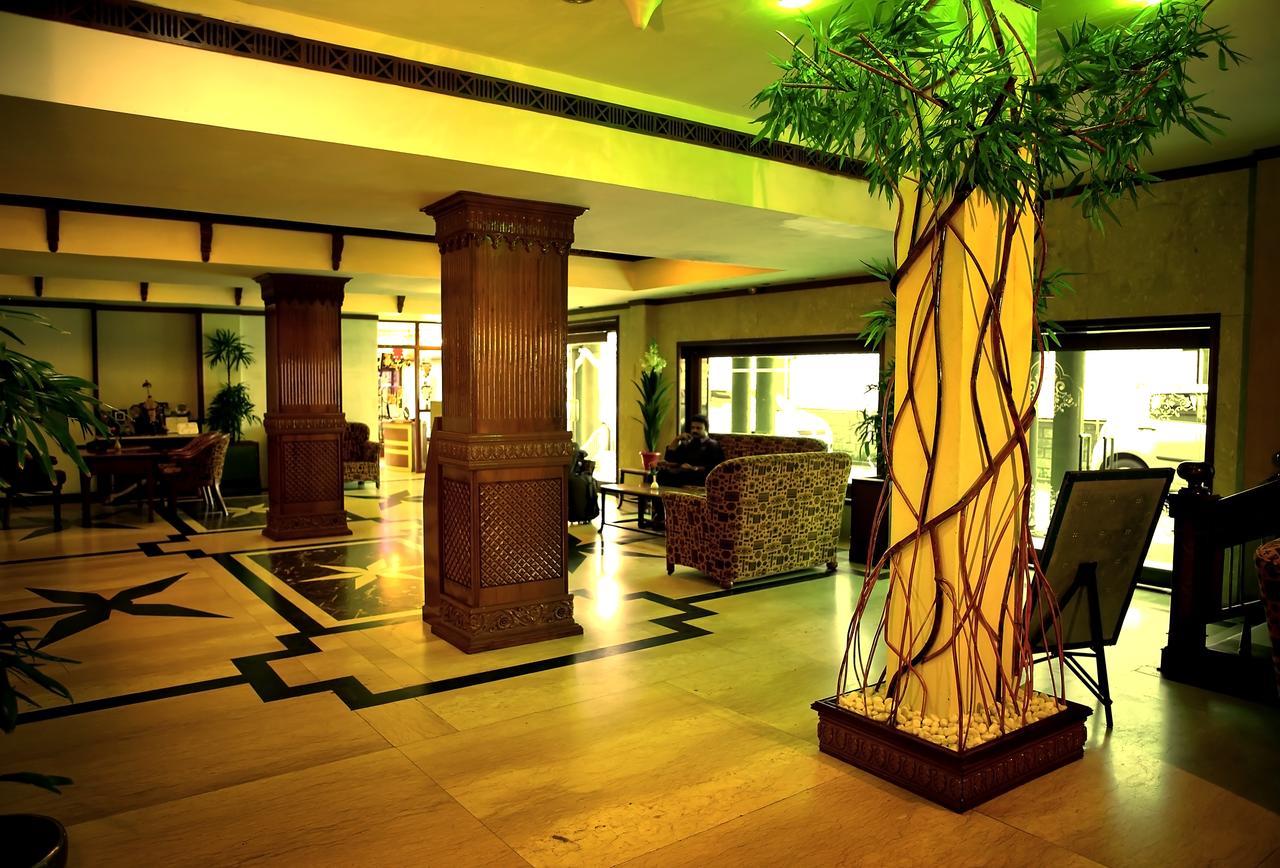 Hotel The Surya, Cochin Angamaly Zewnętrze zdjęcie